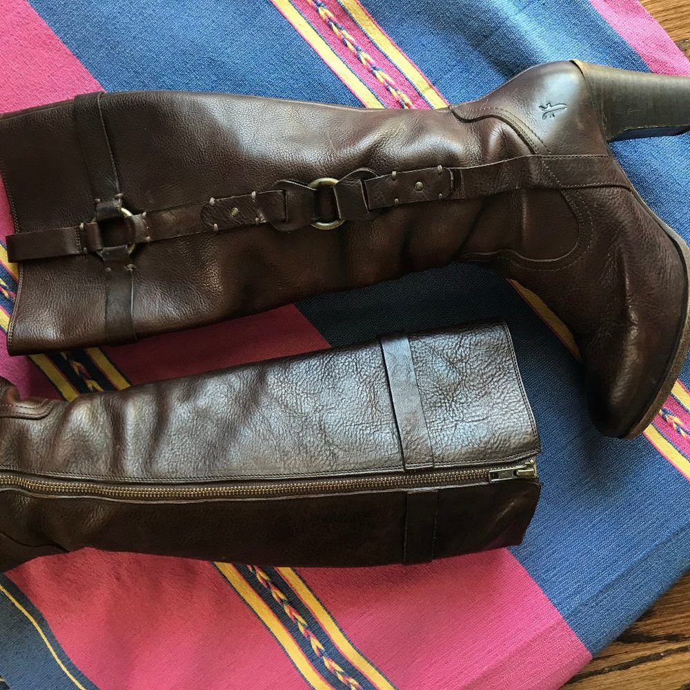 Frye Fiona Leather Loop Tall (Dark Brown)